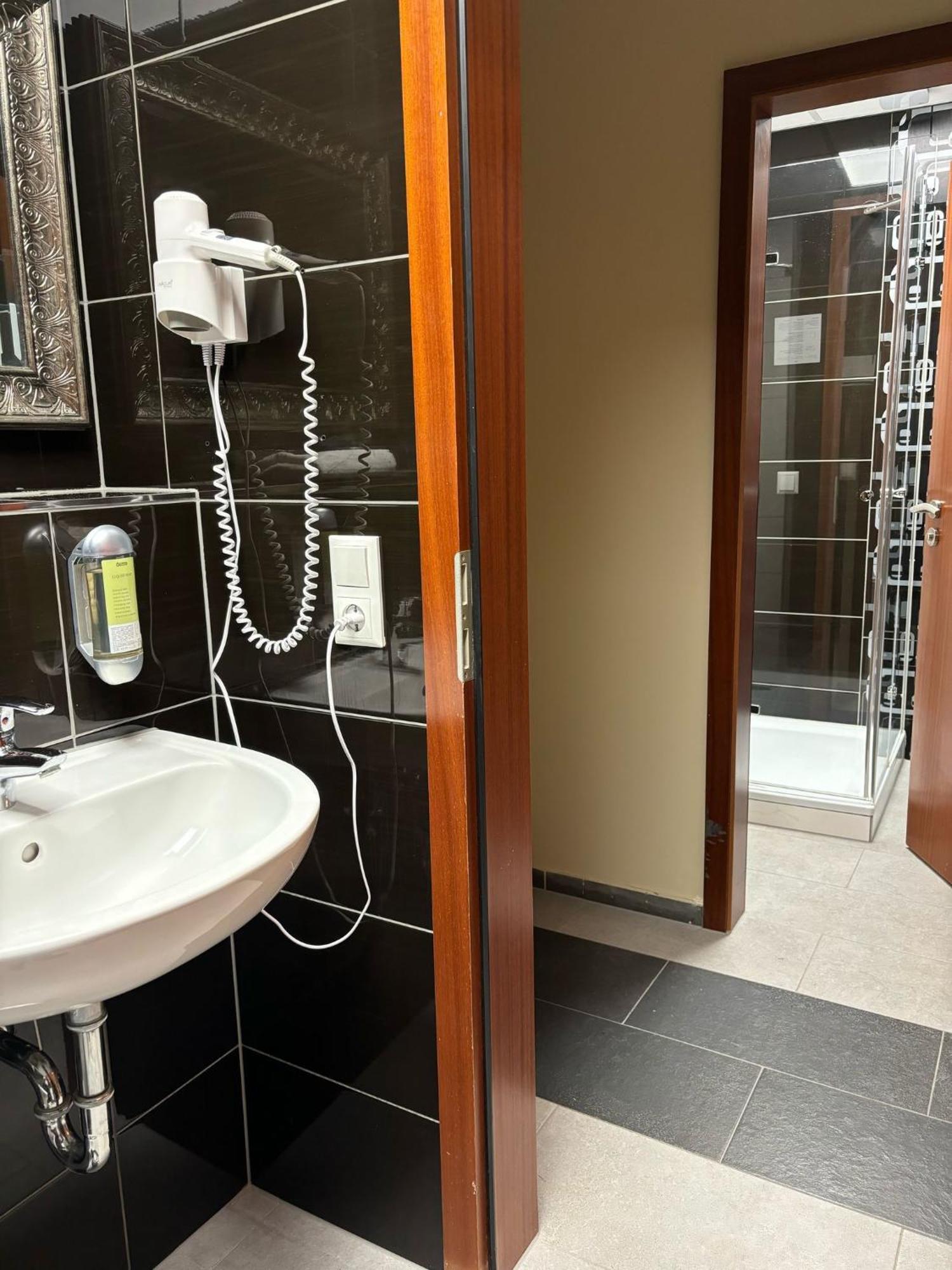 Hotel Athen Kelsterbach Frankfurt Airport Ngoại thất bức ảnh